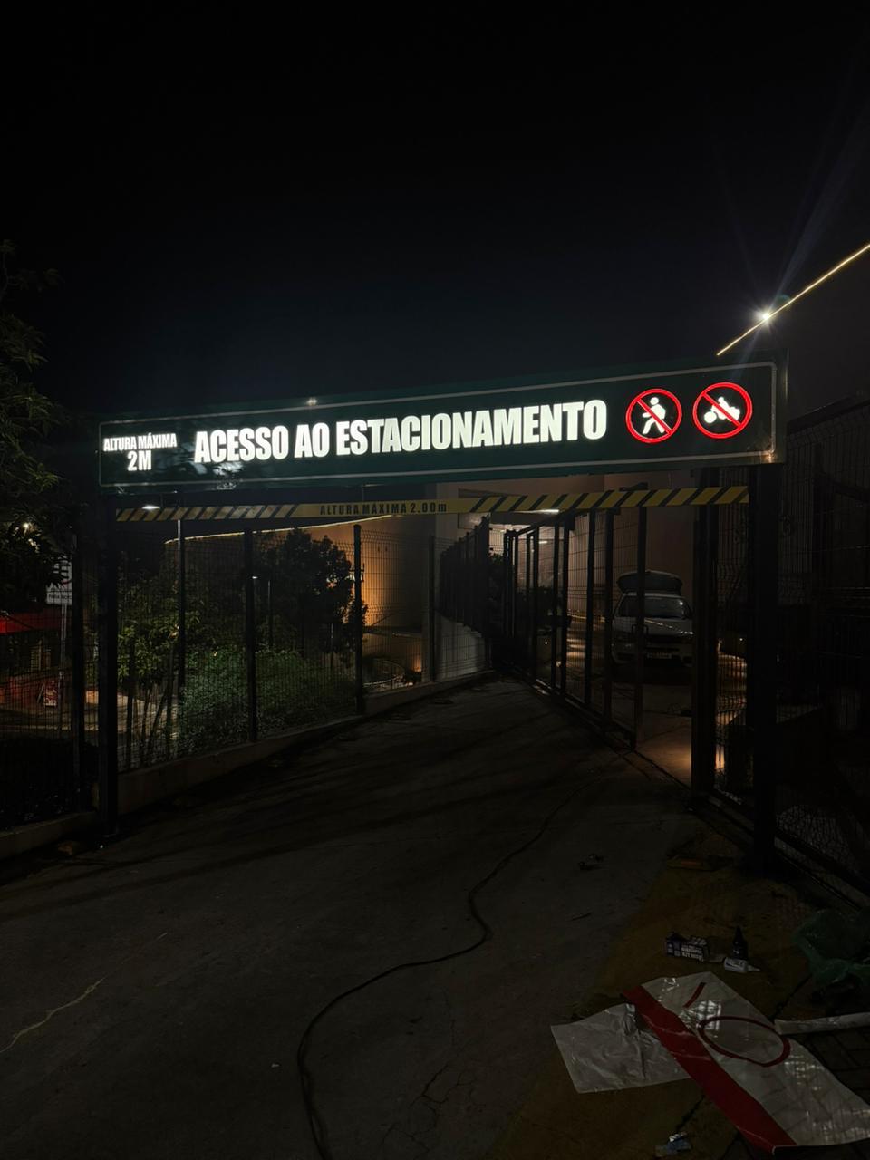 Projeto especial de comunicação visual iluminada
